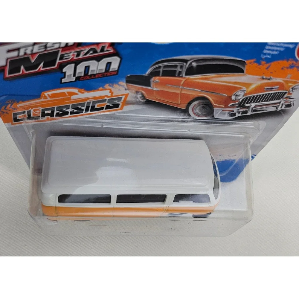 Hot Wheels VW ID Buzz & Maisto Volkswagen Bus Diecast Van Set Yellow Orange 2pk